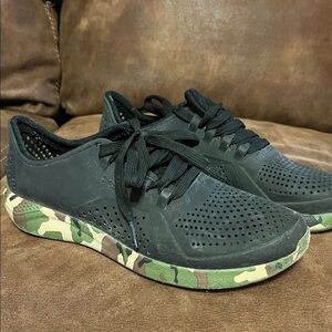 CROCS Women's Black Athletic Lace-Up Sneakers with Camouflage Sole